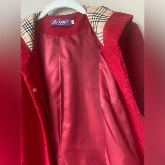 ❄️ Red coat -jacket with plaid accents. - Picture 10 of 12